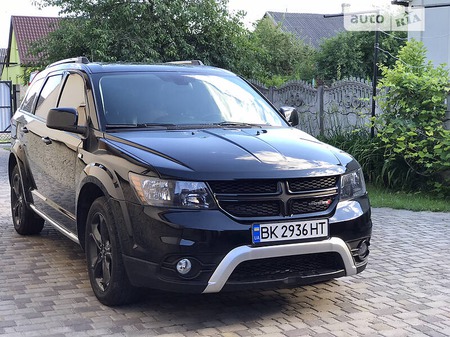 Dodge Journey 2019  випуску Рівне з двигуном 3.6 л  позашляховик автомат за 19500 долл. 