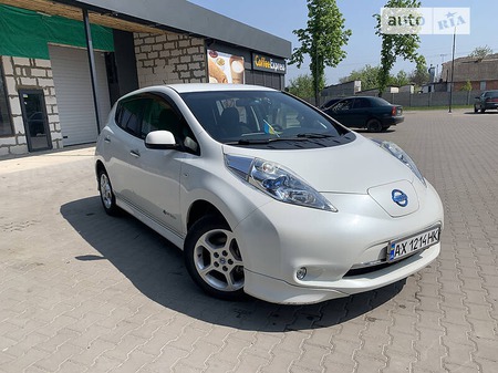 Nissan Leaf 2013  випуску Харків з двигуном 0 л електро хэтчбек автомат за 10500 долл. 