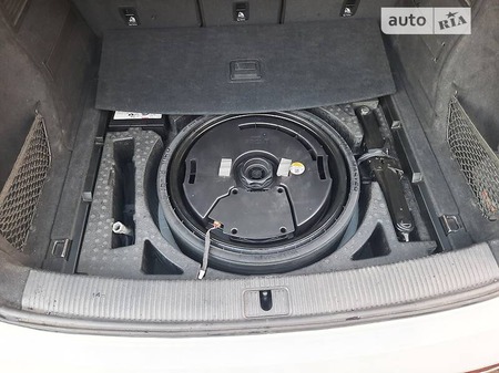 Audi Q5 2018  випуску Харків з двигуном 2 л бензин позашляховик автомат за 31500 долл. 