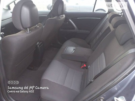 Toyota Avensis 2011  випуску Кропивницький з двигуном 2 л дизель універсал механіка за 11000 долл. 