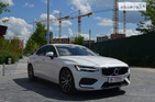 Volvo S60 2019 Київ 2 л  седан автомат к.п.