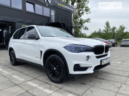 BMW X5 2017  випуску Львів з двигуном 2 л дизель позашляховик автомат за 36999 долл. 