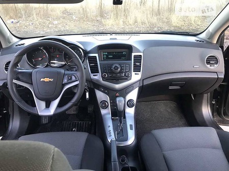 Chevrolet Cruze 2009  випуску Київ з двигуном 1.6 л бензин седан автомат за 5900 долл. 