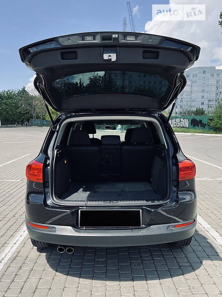 Volkswagen Tiguan 2014  випуску Одеса з двигуном 2 л бензин позашляховик автомат за 12400 долл. 