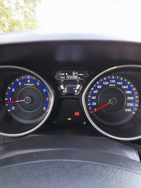 Hyundai Elantra 2012  випуску Тернопіль з двигуном 1.8 л бензин хэтчбек механіка за 7900 долл. 