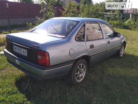 Opel Vectra 1989  випуску Житомир з двигуном 1.6 л  седан  за 2300 долл. 