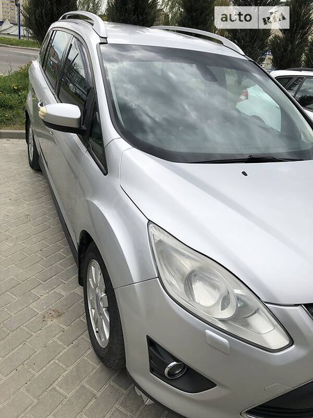 Ford C-Max 2011  випуску Львів з двигуном 1.6 л бензин мінівен механіка за 9500 долл. 