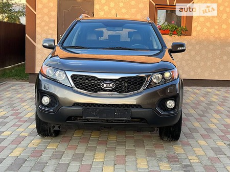 KIA Sorento 2011  випуску Івано-Франківськ з двигуном 2.2 л дизель позашляховик автомат за 13850 долл. 