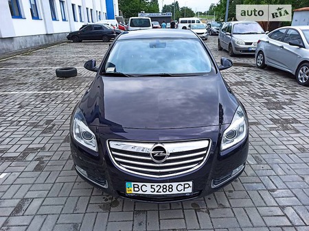 Opel Insignia 2012  випуску Львів з двигуном 2 л бензин седан автомат за 350000 грн. 