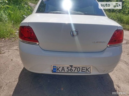 Fiat Linea 2012  випуску Суми з двигуном 1.4 л бензин седан механіка за 5750 долл. 