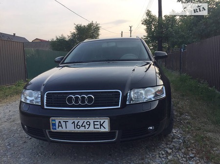 Audi A4 Limousine 2003  випуску Івано-Франківськ з двигуном 1.6 л бензин універсал механіка за 5600 долл. 