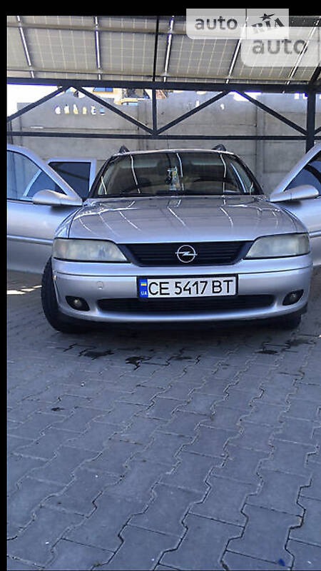 Opel Vectra 1999  випуску Чернівці з двигуном 1.8 л  універсал механіка за 2650 долл. 