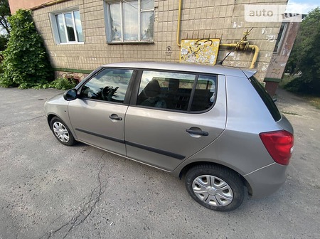 Skoda Fabia 2009  випуску Рівне з двигуном 1.2 л бензин хэтчбек механіка за 6000 долл. 