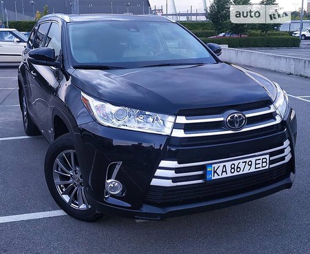 Toyota Highlander 2019  випуску Київ з двигуном 3.5 л бензин позашляховик автомат за 34500 долл. 
