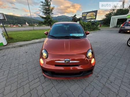 Fiat 500 2013  випуску Львів з двигуном 1.4 л бензин хэтчбек механіка за 10000 долл. 