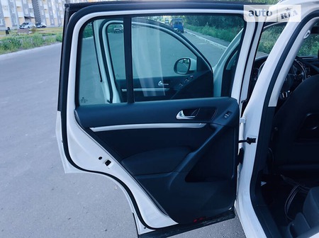 Volkswagen Tiguan 2013  випуску Київ з двигуном 2 л дизель позашляховик автомат за 18600 долл. 