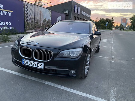 BMW 750 2010  випуску Київ з двигуном 4.4 л бензин седан автомат за 18500 долл. 