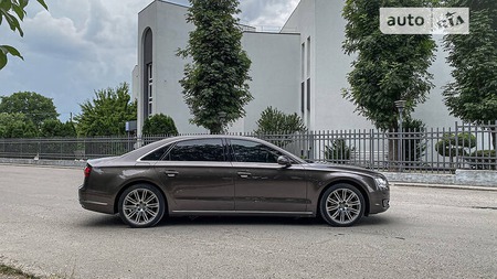 Audi A8 2014  випуску Львів з двигуном 3 л дизель седан автомат за 31000 долл. 