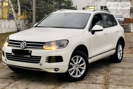 Volkswagen Touareg 2012  випуску Київ з двигуном 3 л дизель позашляховик автомат за 24700 долл. 