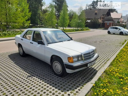 Mercedes-Benz 190 1993  випуску Київ з двигуном 0 л дизель седан механіка за 2300 долл. 