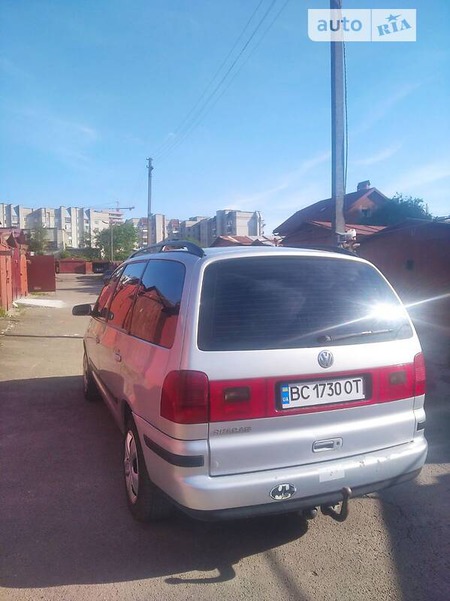 Volkswagen Sharan 2003  випуску Львів з двигуном 0 л дизель мінівен автомат за 5000 долл. 