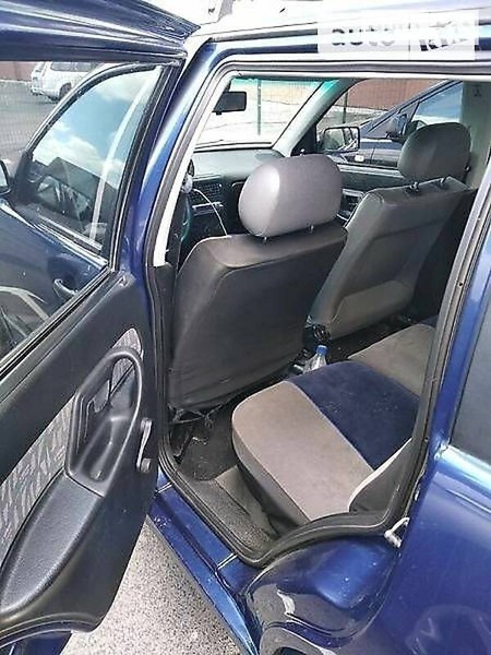 Seat Cordoba 1999  випуску Луцьк з двигуном 1.6 л бензин універсал  за 2500 долл. 
