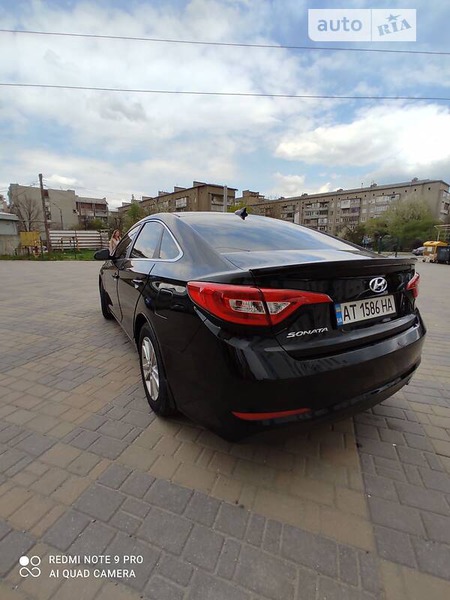 Hyundai Sonata 2015  випуску Івано-Франківськ з двигуном 2.4 л бензин седан автомат за 11000 долл. 