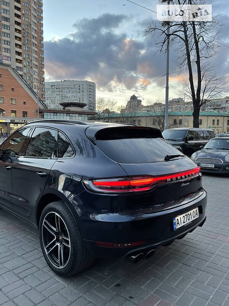 Porsche Macan 2019  випуску Київ з двигуном 2 л бензин позашляховик автомат за 61500 долл. 