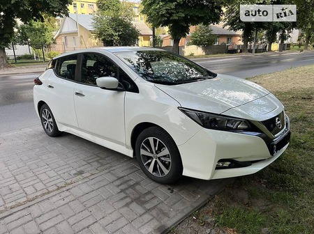 Nissan Leaf 2019  випуску Рівне з двигуном 0 л електро хэтчбек автомат за 29900 долл. 