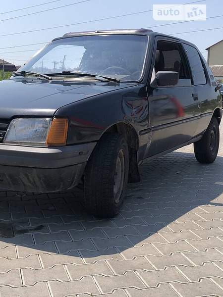 Peugeot 205 1987  випуску Вінниця з двигуном 1 л бензин хэтчбек механіка за 950 долл. 