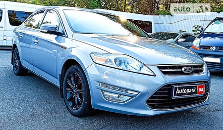 Ford Mondeo 2011  випуску Київ з двигуном 2 л бензин седан автомат за 7990 долл. 
