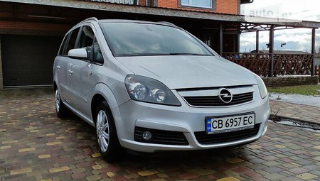 Opel Zafira Tourer 2005  випуску Чернігів з двигуном 1.8 л бензин мінівен механіка за 5500 долл. 