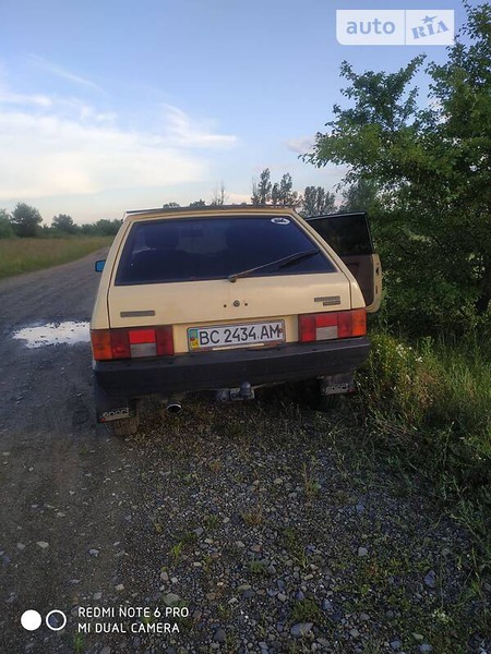 Lada 2108 1986  випуску Львів з двигуном 1.3 л  купе механіка за 1600 долл. 