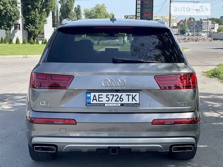 Audi Q7 2016  випуску Дніпро з двигуном 3 л бензин позашляховик автомат за 35000 долл. 