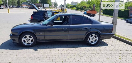 BMW 520 1994  випуску Чернівці з двигуном 2 л  седан механіка за 3500 долл. 