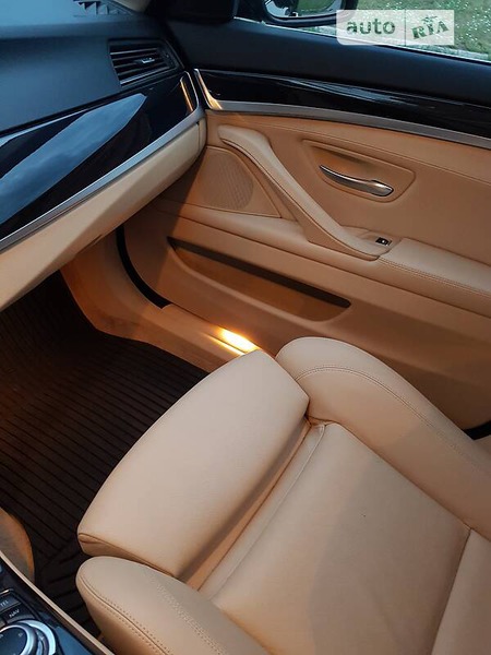 BMW 520 2016  випуску Полтава з двигуном 2 л дизель седан автомат за 25700 долл. 