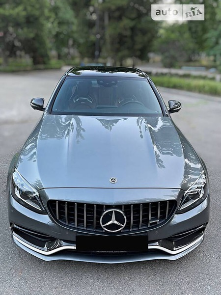 Mercedes-Benz C 63 AMG 2019  випуску Київ з двигуном 4 л бензин седан автомат за 71000 долл. 