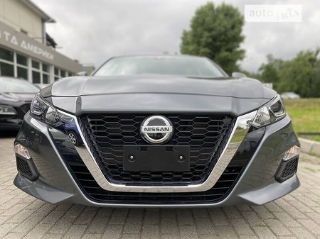 Nissan Altima 2021  випуску Житомир з двигуном 0 л  седан автомат за 17000 долл. 