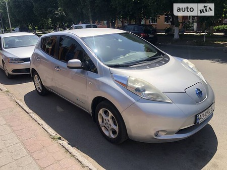 Nissan Leaf 2011  випуску Вінниця з двигуном 0 л електро хэтчбек автомат за 9200 долл. 