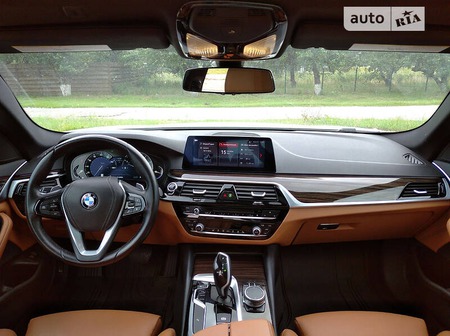 BMW 530 2019  випуску Київ з двигуном 0 л бензин седан  за 39999 долл. 