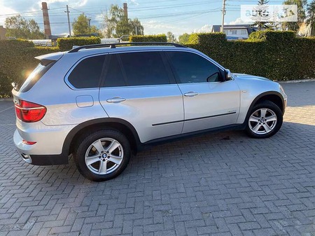 BMW X5 2013  випуску Чернівці з двигуном 3.5 л дизель позашляховик автомат за 19000 долл. 