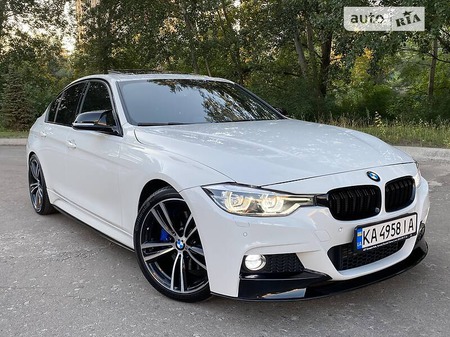BMW 328 2016  випуску Київ з двигуном 2 л бензин седан автомат за 22500 долл. 