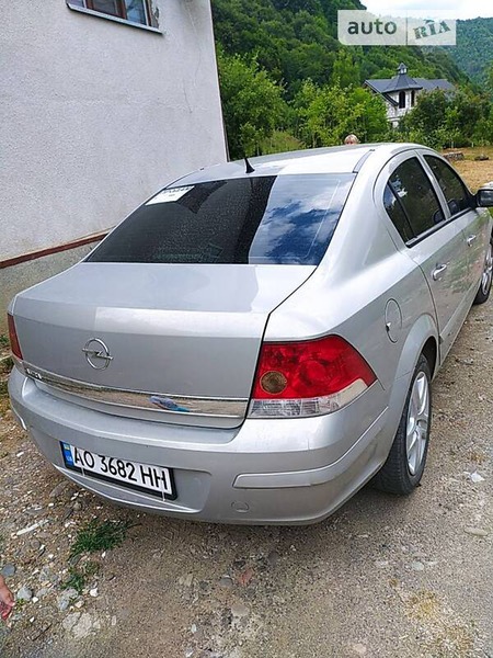 Opel Astra 2009  випуску Ужгород з двигуном 1.6 л бензин седан механіка за 6500 долл. 