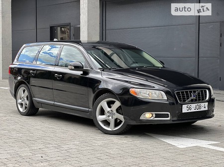 Volvo V70 2009  випуску Львів з двигуном 2 л дизель універсал механіка за 7950 долл. 