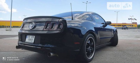 Ford Mustang 2012  випуску Чернівці з двигуном 3.7 л бензин купе автомат за 14700 долл. 