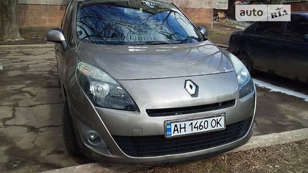 Renault Scenic 2011  випуску Черкаси з двигуном 1.5 л дизель універсал механіка за 7800 долл. 