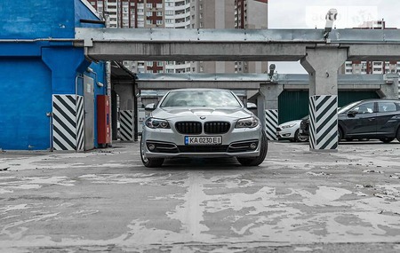 BMW 535 2016  випуску Київ з двигуном 3 л бензин седан автомат за 23900 долл. 