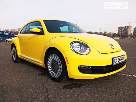 Volkswagen Beetle 2015  випуску Київ з двигуном 1.8 л бензин купе автомат за 11200 долл. 