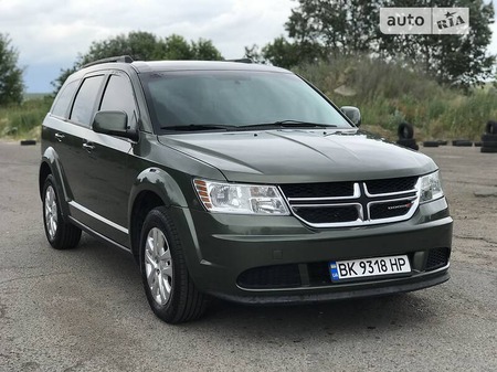 Dodge Journey 2017  випуску Рівне з двигуном 2.4 л бензин позашляховик  за 10500 долл. 