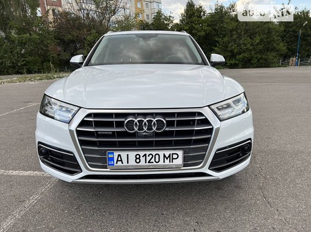 Audi Q5 2019  випуску Київ з двигуном 2 л бензин позашляховик автомат за 42500 долл. 